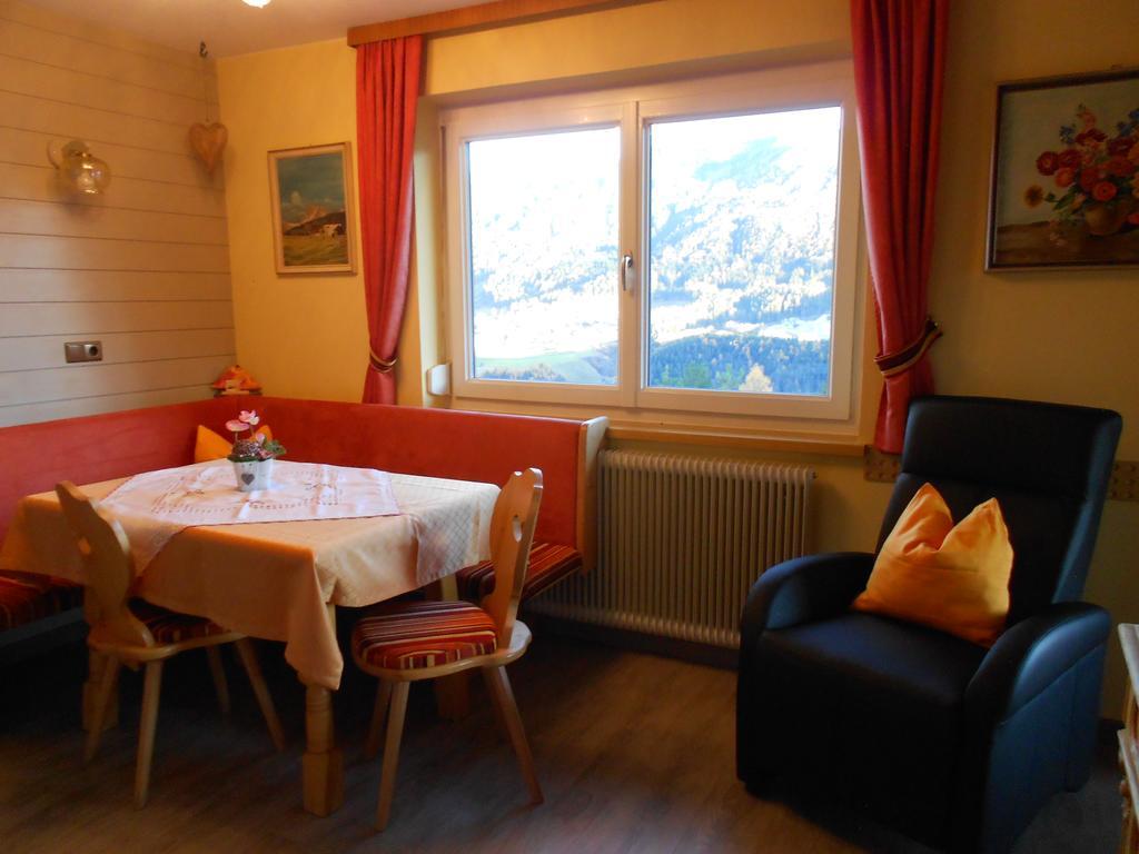 Apartamento Haus Leitgeb Telfes im Stubai Exterior foto