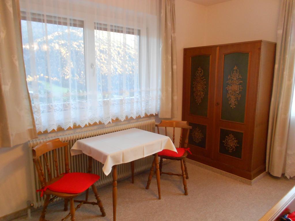 Apartamento Haus Leitgeb Telfes im Stubai Habitación foto