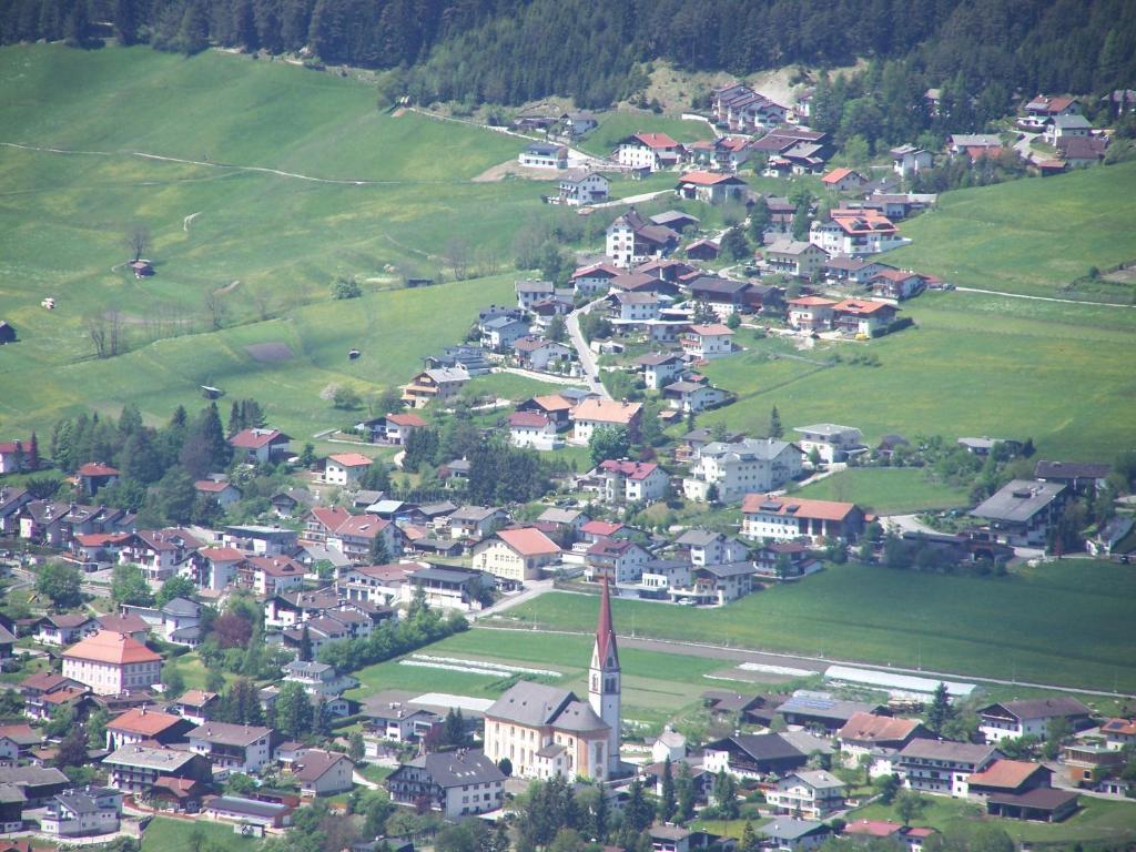 Apartamento Haus Leitgeb Telfes im Stubai Exterior foto