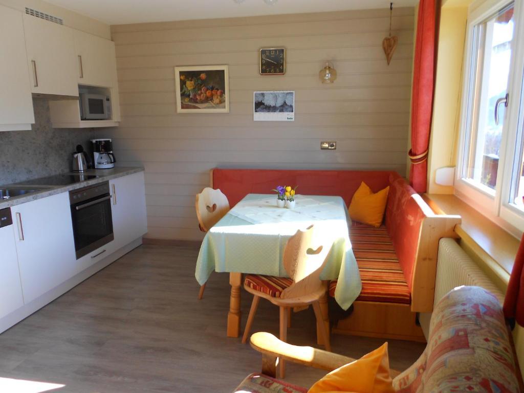 Apartamento Haus Leitgeb Telfes im Stubai Exterior foto