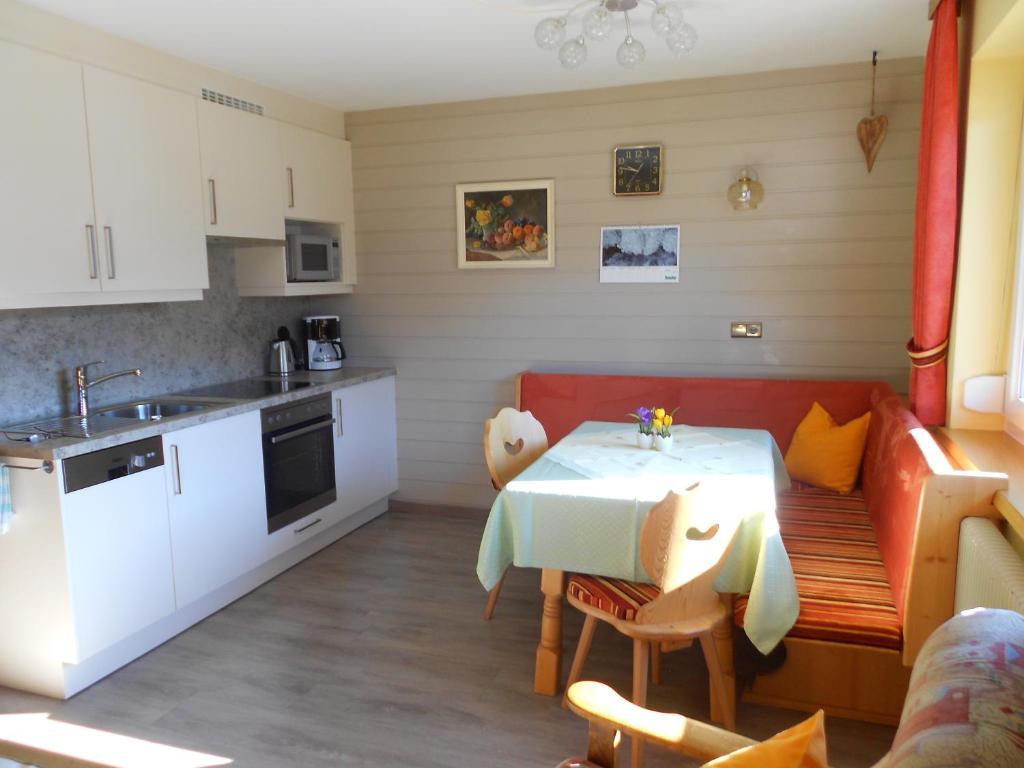 Apartamento Haus Leitgeb Telfes im Stubai Habitación foto